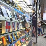 خرید موبایلهای دستدوم اوج گرفت/ فروش موبایل نو از چرخه فروش خارج شد؟