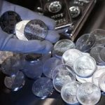 درخشش رقیب طلا در بازار/ خریداران چقدر سود کردند؟