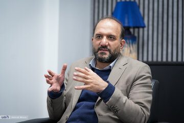 دیروز شروین حاجیپور، امروز محمدرضا شایع و فردا، یکی دیگر/ شلیک به سرمایههای اجتماعی با قرار دادنشان مقابل مردم