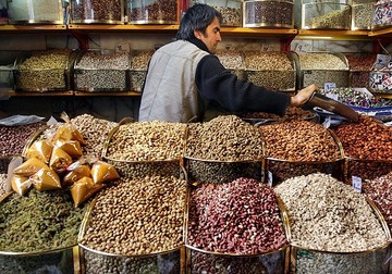 رئیس انجمن قطعهسازان: واردکنندگان قطعه، ارز نداشتند مجبور شدند آجیل صادر کنند / اقدام آنان منعقانونی ندارد