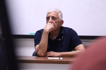 رضا کیانیان: ما پدرمان را از دست دادیم! جای چه گفتوگوییست؟!