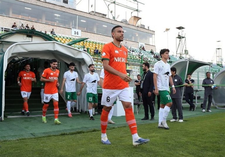 زندهروح: حریف دست و پا بستهای برای پرسپولیس نیستیم/ هواداران به ما زمان بدهند