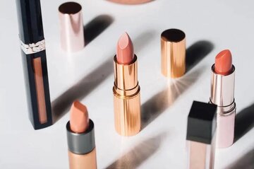 سازمان غذا و دارو هشدار داد/ دردسر بلع ناخواسته رژلب