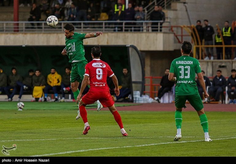 شمس آذر میزبان تراکتور شد