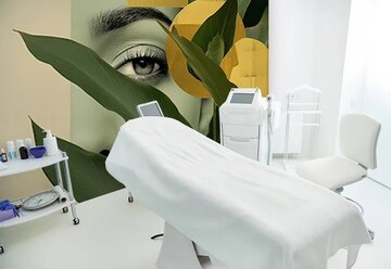 شکایت از کلینیک زیبایی؛ کشف ۴۳ کارتن آمپول اگزوزوم و فیلر غیرمجاز