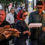 عمده تورم در بخش اقلام خوراکی است / فیاضی: قیمت‌ها روزانه در حال افزایش هستند / ایران وارد دوره تورمی شدیدی شده است