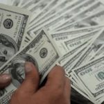 قیمت دلار، یورو و سایر ارزها امروز ۱۰ دی/ آغاز ریزش کانال به کانال قیمت دلار؛ شیب ریزش تند شد