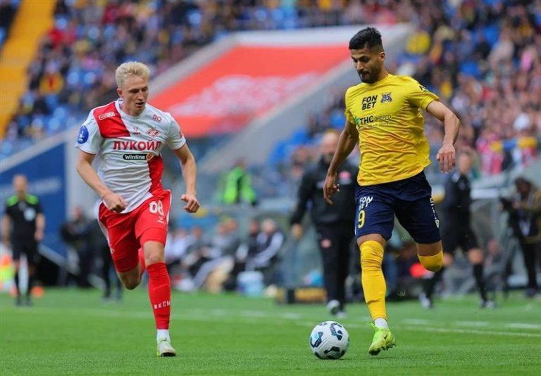 محبی همچنان در روستوف میماند