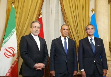 مصر خواستار راهحل دیپلماتیک در ارتباط با برنامه هستهای ایران شد