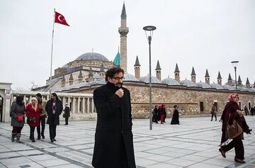 هزار شاعر دور از وطن/ درباره حرفهای شهرام ناظری