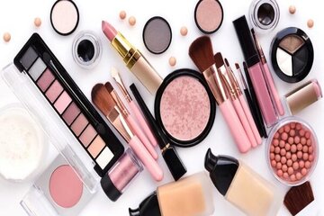 هشدار درباره خطرهای مواد آرایشی چشم و سرمههای غیراستاندارد