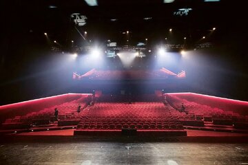 چرا بازگشت خوانندههای لسآنجلسی به ایران هر بار به بنبست میخورد؟