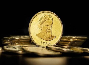 چرا سکهها با وجود وزن و عیار یکسان، قیمت متفاوت دارند؟/ توصیه جدی رییس اتحادیه طلا: فقط از اینجا سکه بخرید