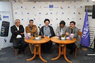 کتابی که نه تعریف و تمجید که روایتِ یک منتقد است/ سفرنامهای همگام با گامهای مردمی گرفتار/ زاویه دیدی بیرون از دایره قدرت