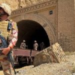 کشته شدن ۶ سرباز پاکستانی در حمله شبه نظامیان