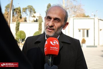 رسانه ملی نمیپذیرد آثار نمایشی با مخاطب بسیار پایین روی آنتن بمانند/بازپخش سریالهای موفق با هدف افزایش رضایت مخاطبان ادامه مییابد