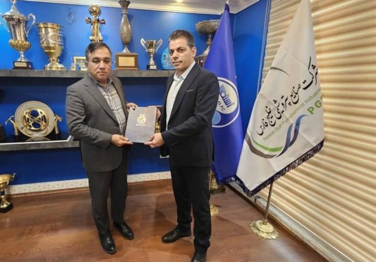 عموزاده: زلف همه تیمهای استقلال به موفقیت فوتبال گرده خورده است