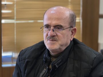 لاهوتی: اختلاف نرخ ارز تصویب نهایی بودجه را متوقف کرد