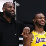 لبران جیمز و شوخی سنتی NBA با پسرش