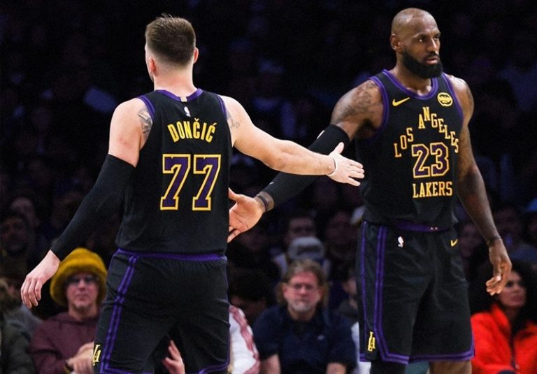 لیگ NBA| شکست سنگین وریرز در خانه/ لیکرز از سد ممفیس گذشت