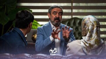 مهران مدیری با سریال تلویریونی شیش ماهه فقط یک مهران معمولی است که نمی داند برای چه طبقه ای فیلم می سازد/ او در دهه ۹۰ مانده است