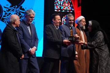 هشتمین دوسالانه خوشنویسی به ایستگاه پایانی رسید