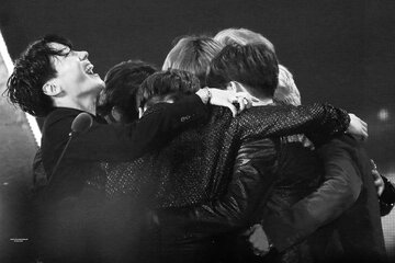 کاملا مثل یک جنگ خونین؛ هجوم جهانی طرفداران برای خرید بلیت کنسرتهای بیتیاس