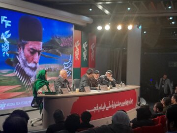 انتقاد محمدرضا شریفینیا از رفتار محمدحسین مهدویان: با حرفهایت به دوقطبی، دامن میزنی!/به احترام جانباختگان جشنواره را با روشنکردن شمع آغاز میکردید