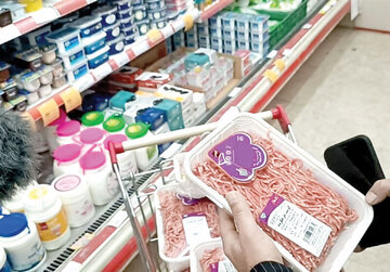 برآوردهای عضو سابق شورای عالی کار از سبد معیشتی/ هزینههای معیشتی کارگران ۲۸۰ درصد افزایش یافته+ جدول مبلغ سبد غذائی دی ۱۴۰۴