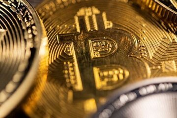 بیتکوین به پایینترین سطح قیمتی سقوط کرد/ فشار فروش رمزارزها تشدید شد