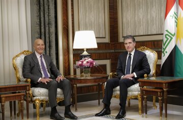 در سایه افزایش تنشها در منطقه؛ باراک با بارزانی دیدار کرد/ اقلیم کُردستان همچون همیشه، به عنوان عامل آرامش و ثبات در منطقه باقی میماند