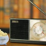 راننده نیسان باجناق ژولیوس سزار شد؛ پخش هر شبی «کرمچاله»