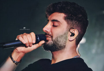 فرزاد فرزین در اولین فیلمش در کنار مارال فرجاد؛ سال ۱۳۸۵/ عکس