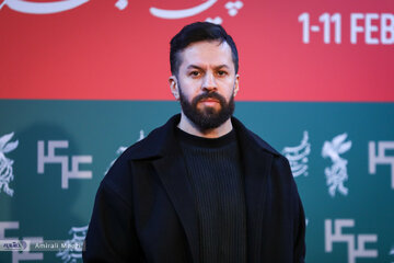 فروریختن تصویر یک بازیگر زن در فضای مجازی/ سعید دشتی: «بیلبورد» اگر چیزی هم که باید نشده، دست کم تجربهای برای ادامه مسیر است