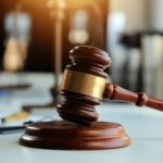 مراقب باشید، با این کار تحت پیگرد قانونی قرار نگیرید