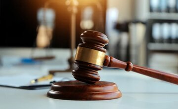 مراقب باشید، با این کار تحت پیگرد قانونی قرار نگیرید