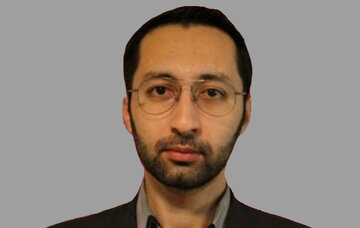 مراقب گفتمان سازی های دشمن باشیم