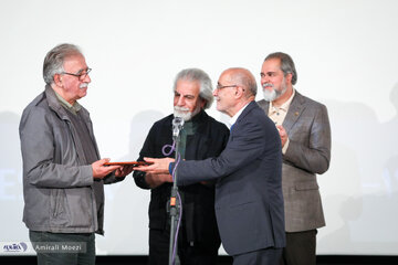 مردی که بنبستهای سینما را در سکوت گشوده است/ بزرگداشت منوچهر محمدی در جشنواره فیلم فجر