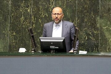 معاون وزیر اقتصاد: بهبود وضعیت اقتصادی و مرزها / اقدامات وزارت اقتصاد ادامه دارد