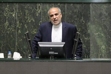 نسخه تازه مجلس برای افزایش حقوقها/ نحوه افزایش حقوقها در سال تغییر میکند؟