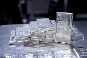 نقره باز هم گران شد/ مسیر طلا در بازار تغییر کرد