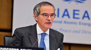 گروسی: باید از بنبست جنگ ۱۲ روزه با ایران خارج شویم/ بازرسان آژانس آمادهاند به اماکن مهمتر بروند