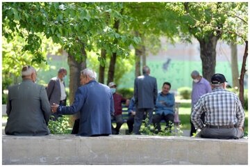 زلزله در تعیین مبلغ پرداختی به بازنشستگان؟ / باقری: راه مقابله با ناترازی تامین اجتماعی، کاهش قدرت خرید ضعیفترین اقشار نیست