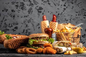 چرا بعد از خوردن غذاهای پرچرب دچار سردرد میشویم؟