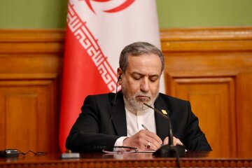 آیا عراقچی امروز به سوئیس میرود؟ / دلیل سفر نخستوزیر قطر و داماد ترامپ به لوسرن