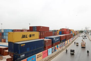تغییر مسیر ترانزیت کالا به کشورهای آسیای میانه / کالاها از پاکستان به ایران می رسد و با کامیون به مقصد می رود