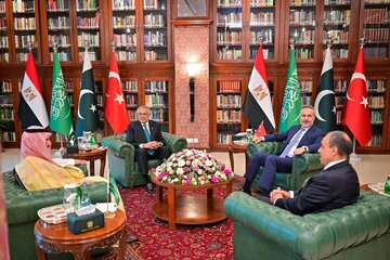در پی حمله آمریکا به ایران؛ قاهره نشست چهارجانبه میان وزرای خارجه پاکستان، ترکیه و عربستان برگزار میکند