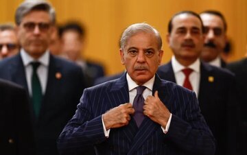 شهباز شریف پس از مذاکرات ایران و آمریکا: امیدواریم وقتی به خانههایمان برگردیم، سند فوقالعادهای در دست داشته باشیم