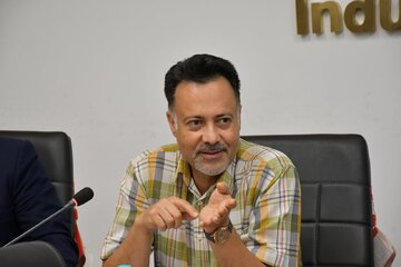 صنعت مرغداری امکان افزایش فوری تولید متناسب با رشد تقاضا را ندارد