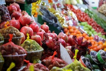 قیمتهای عجیب میوه در بازار/ یک سبد میوه برای خانوادهها رویایی شد/ گیلاس، زردآلو، هلو و موز چند؟